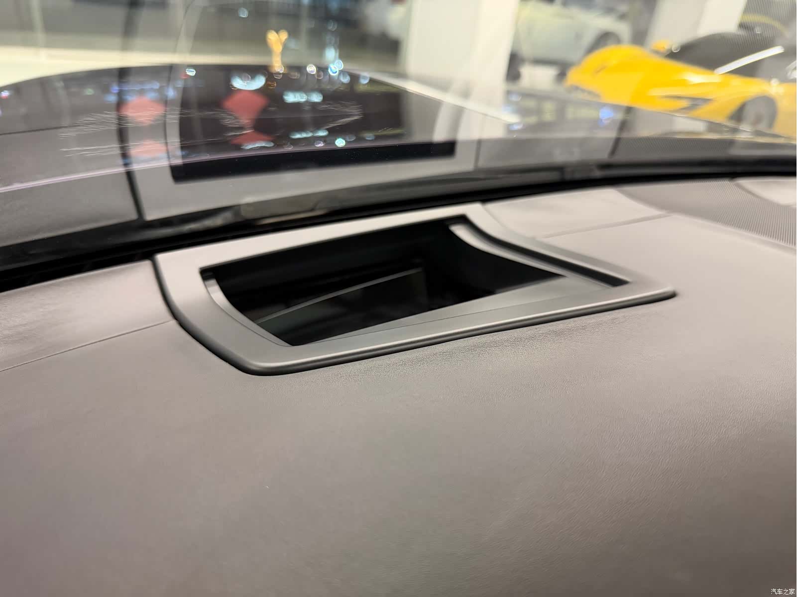 Rolls-Royce Ghost, 2013 все фото