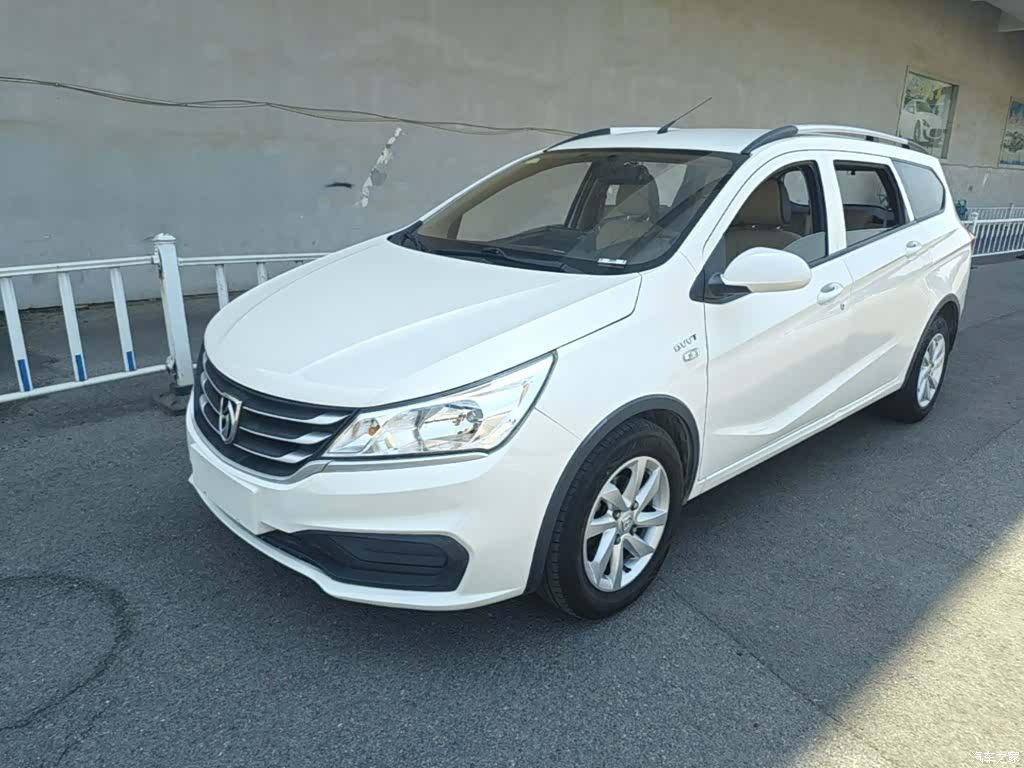 Wuling 310W, 2020 1
