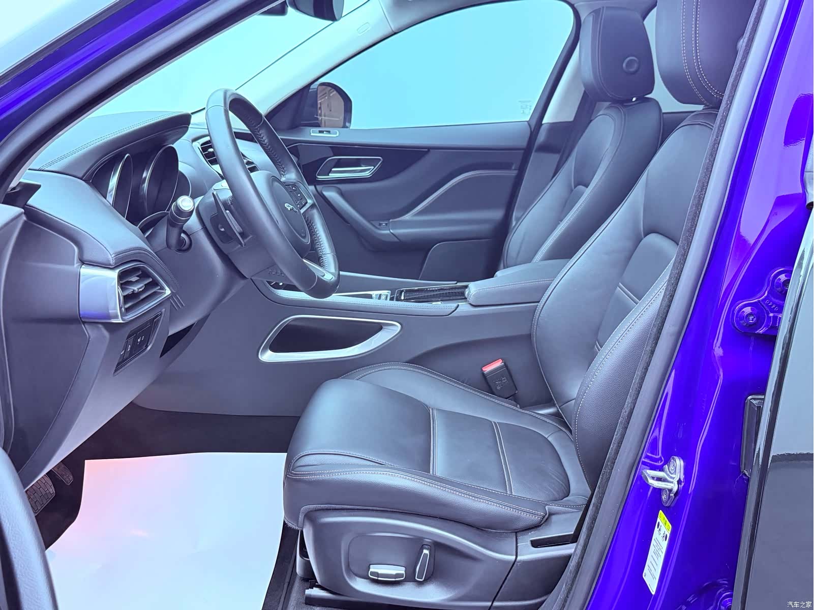 Jaguar F-PACE, 2021 15