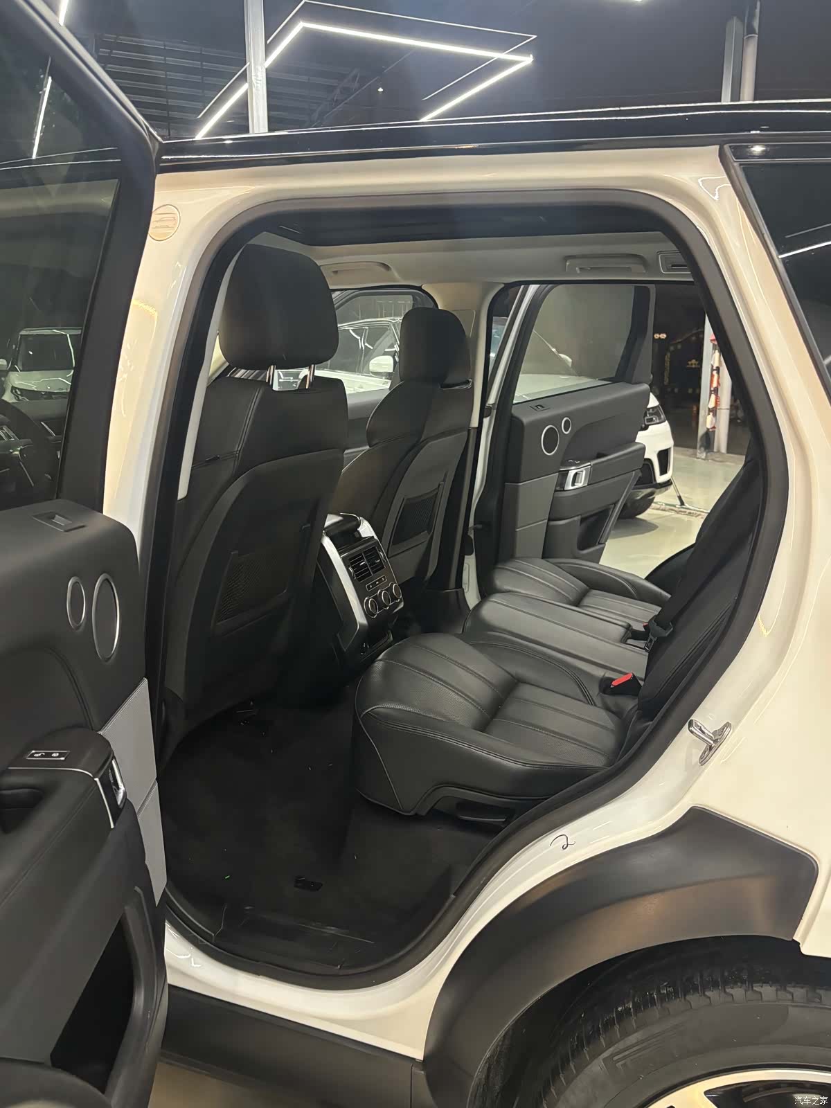 Land Rover Range Rover, 2018 17