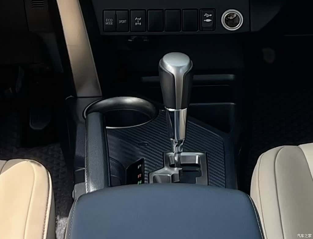 Toyota RAV4, 2014 19