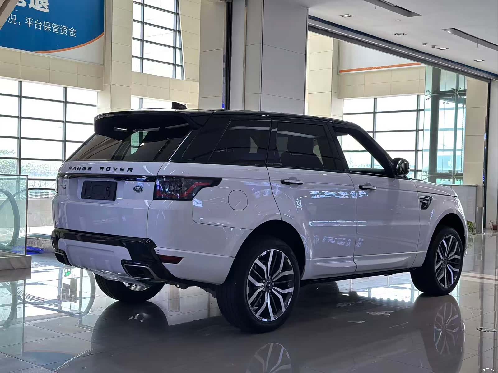 Land Rover Range Rover, 2020 11