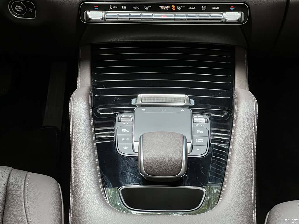 Mercedes-Benz GLE, 2023 14