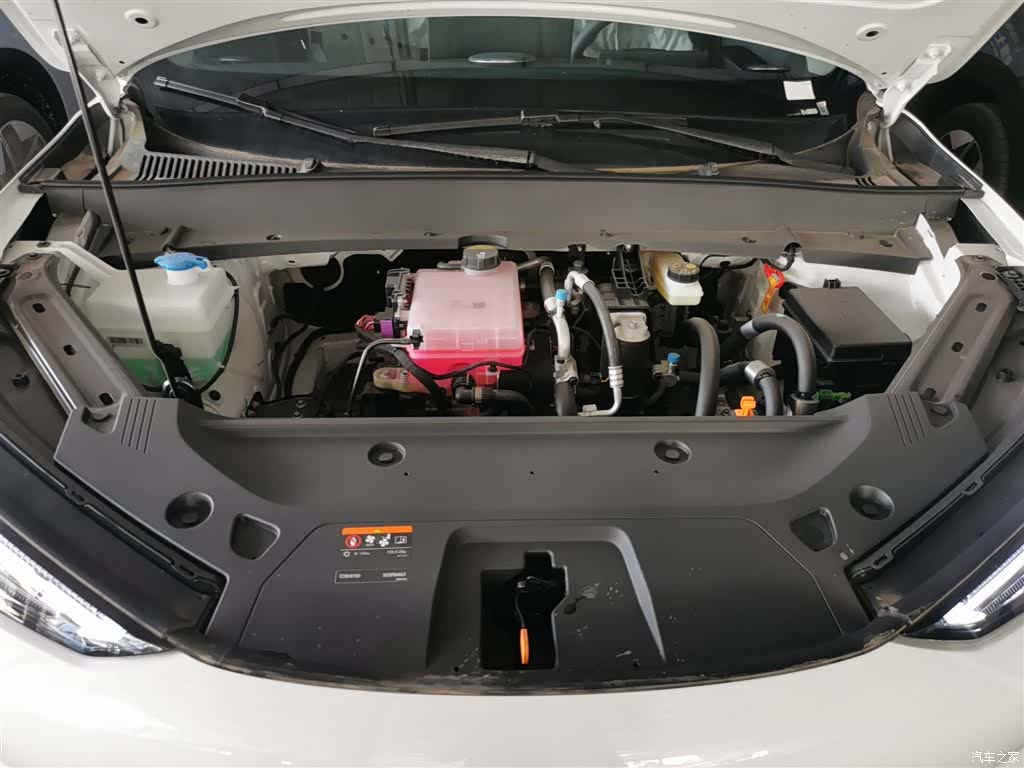 Geely Galaxy E5, 2026 20