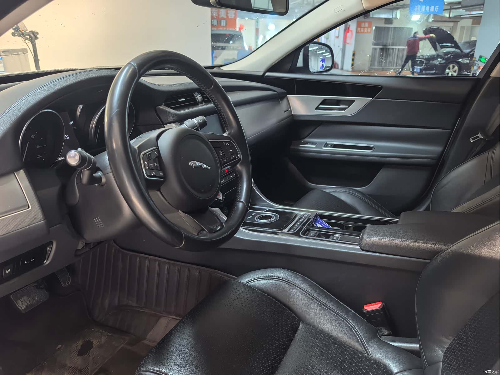 Jaguar XF, 2016 7