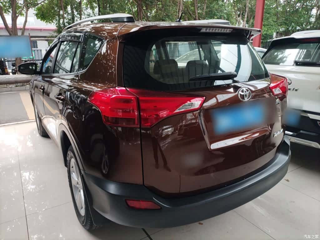 Toyota RAV4, 2014 23