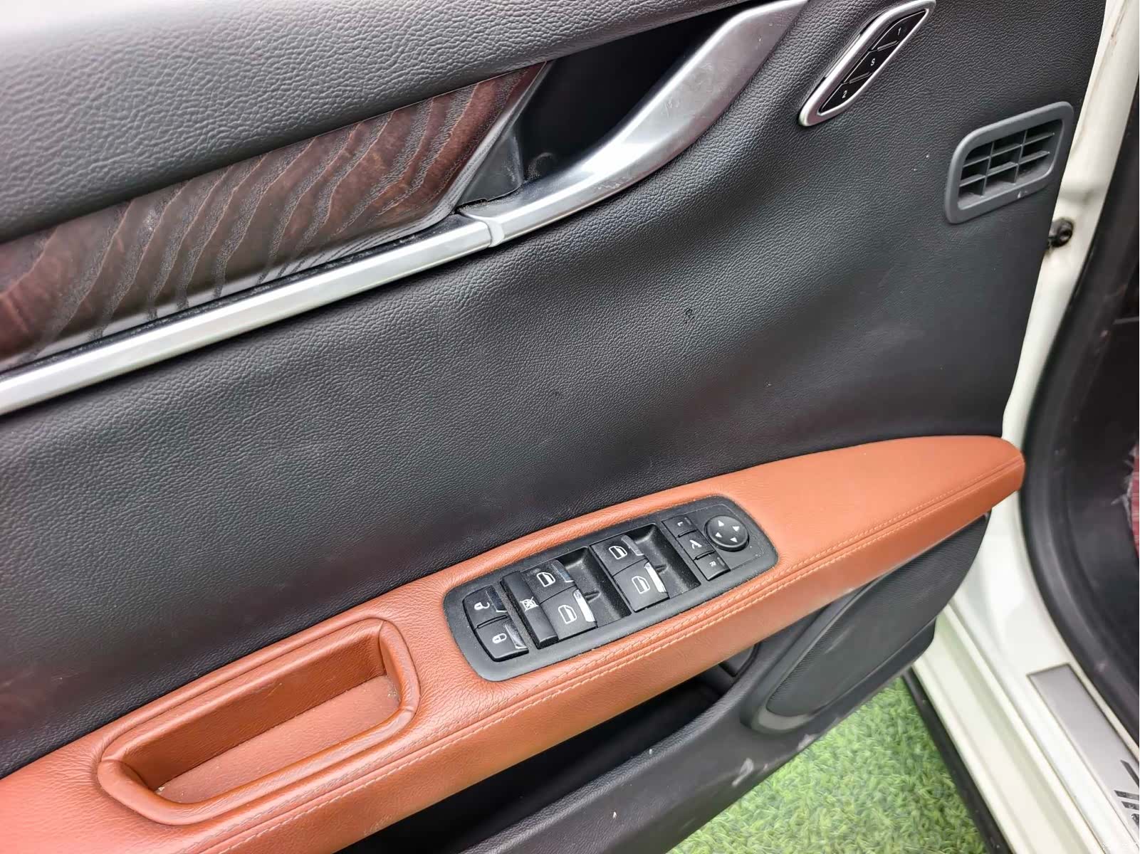 Maserati Ghibli, 2016 8