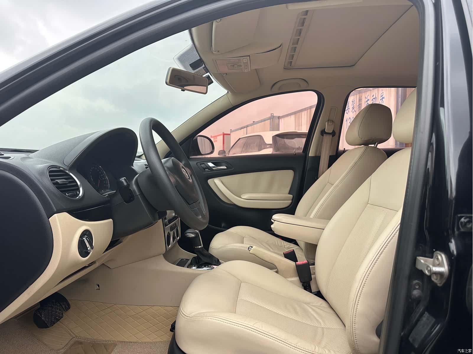 Volkswagen Lavida, 2011 8