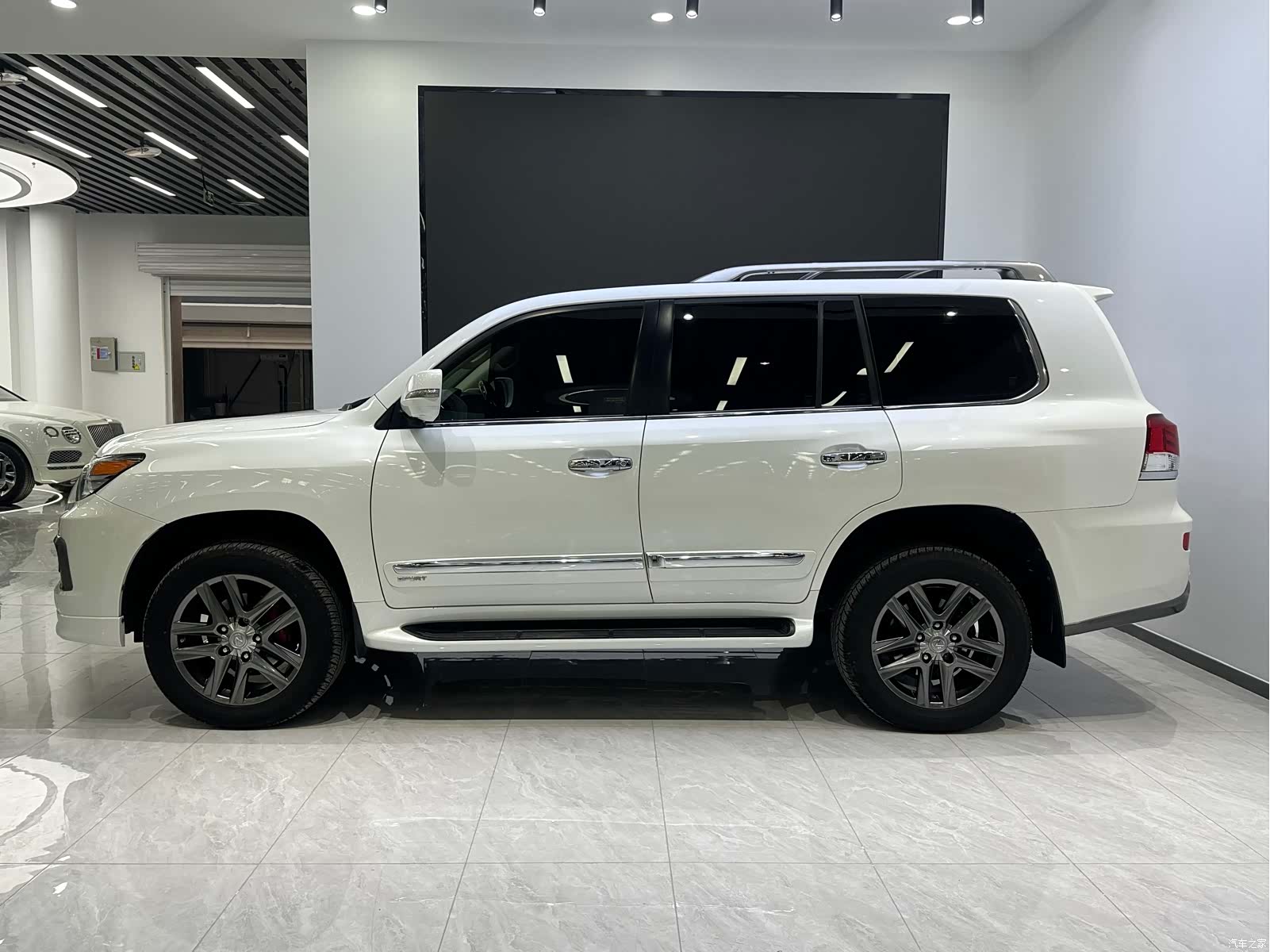 Lexus LX, 2015 4