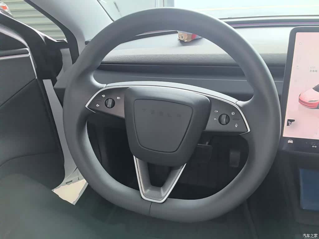 Tesla Model 3, 2024 11