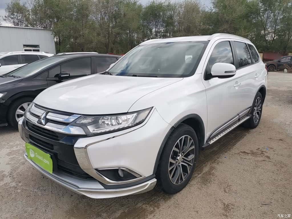 Mitsubishi Outlander, 2017 2