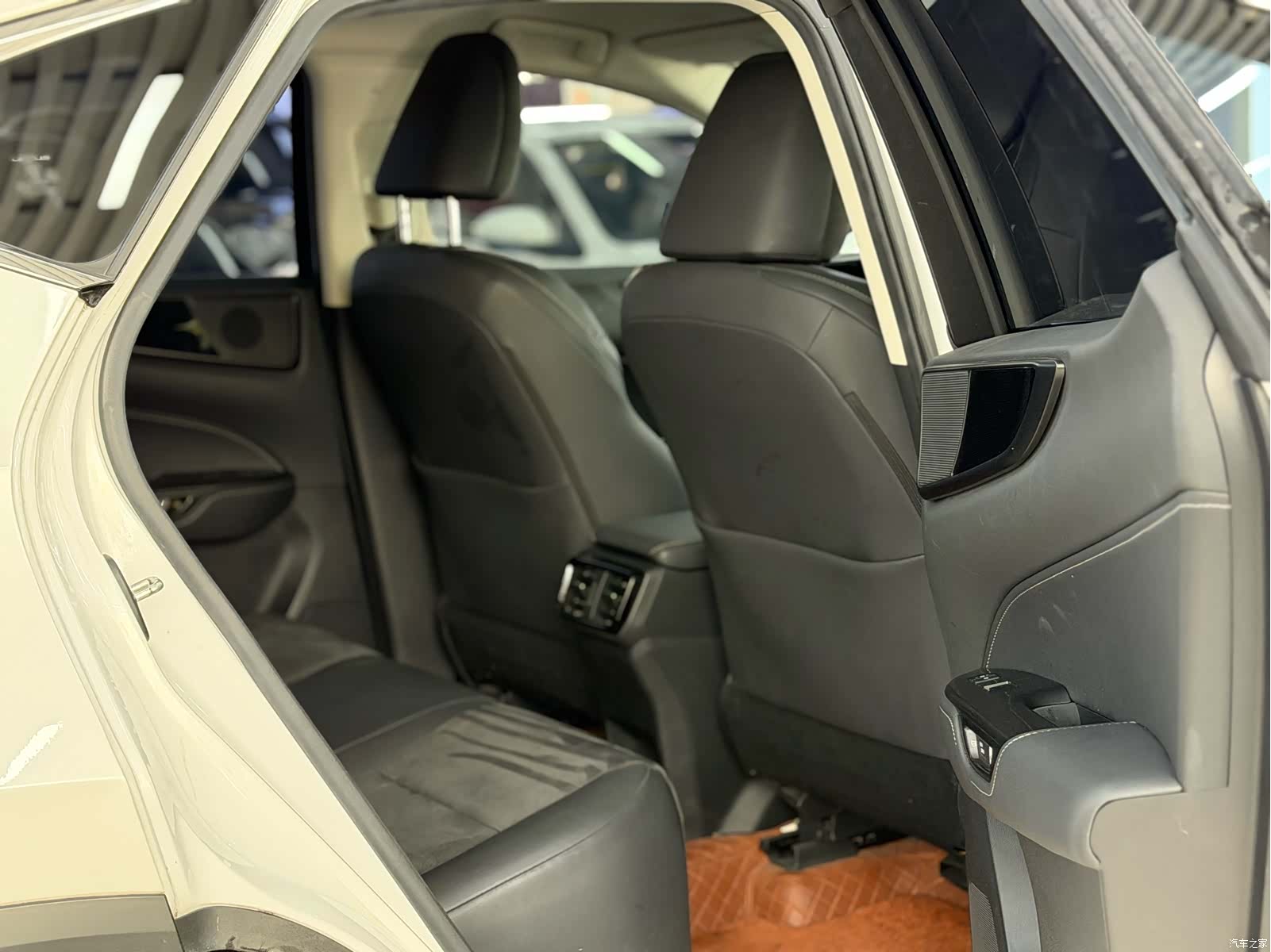 Lexus NX, 2022 16