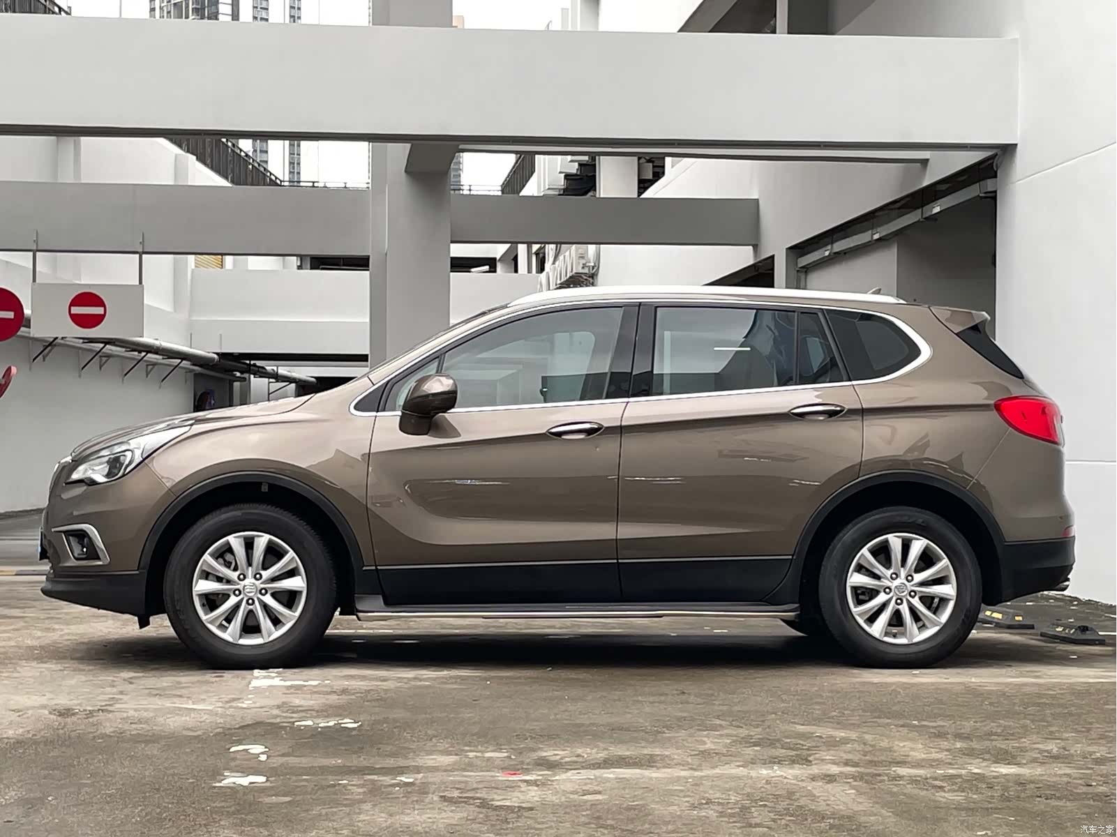 Buick Envision Plus, 2015 3