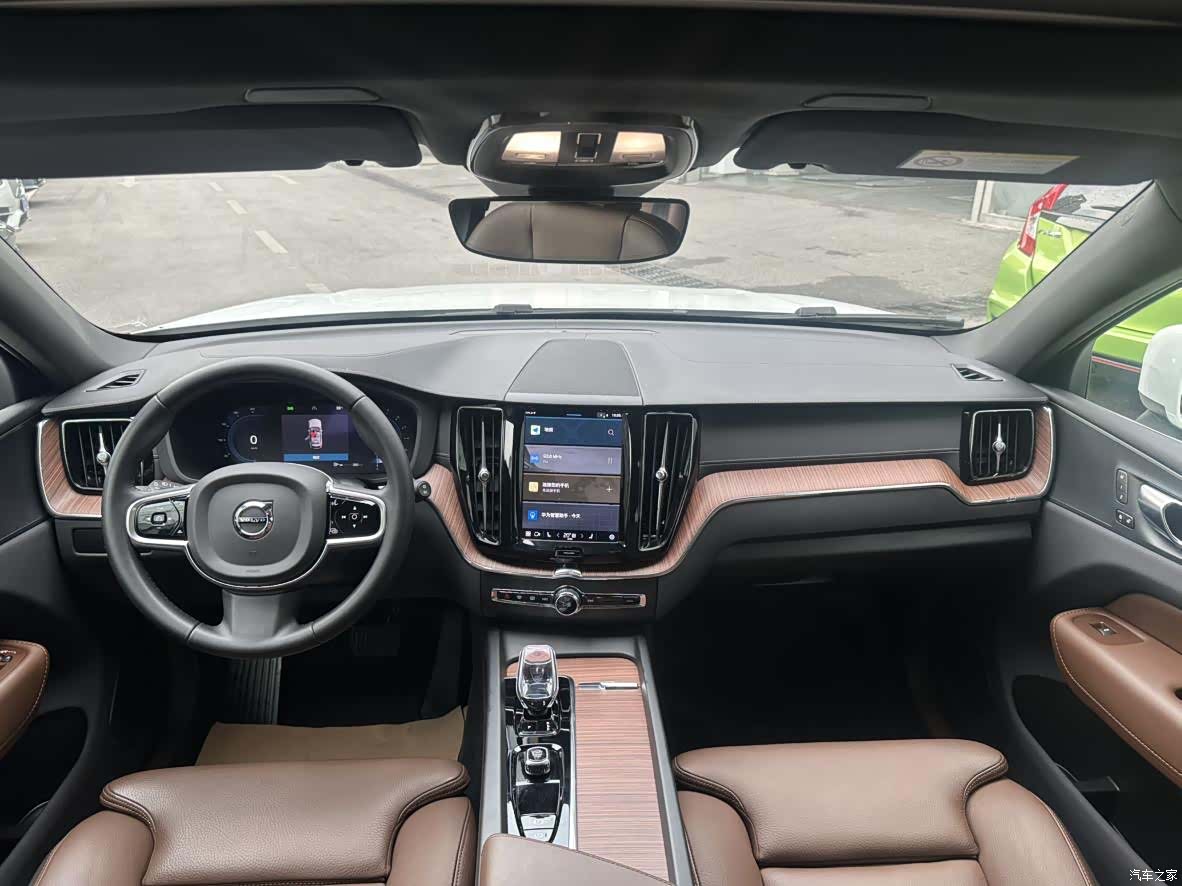 Volvo XC60, 2024 9