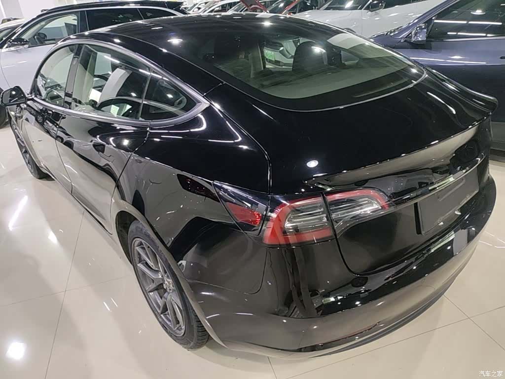 Tesla Model 3, 2021 все фото