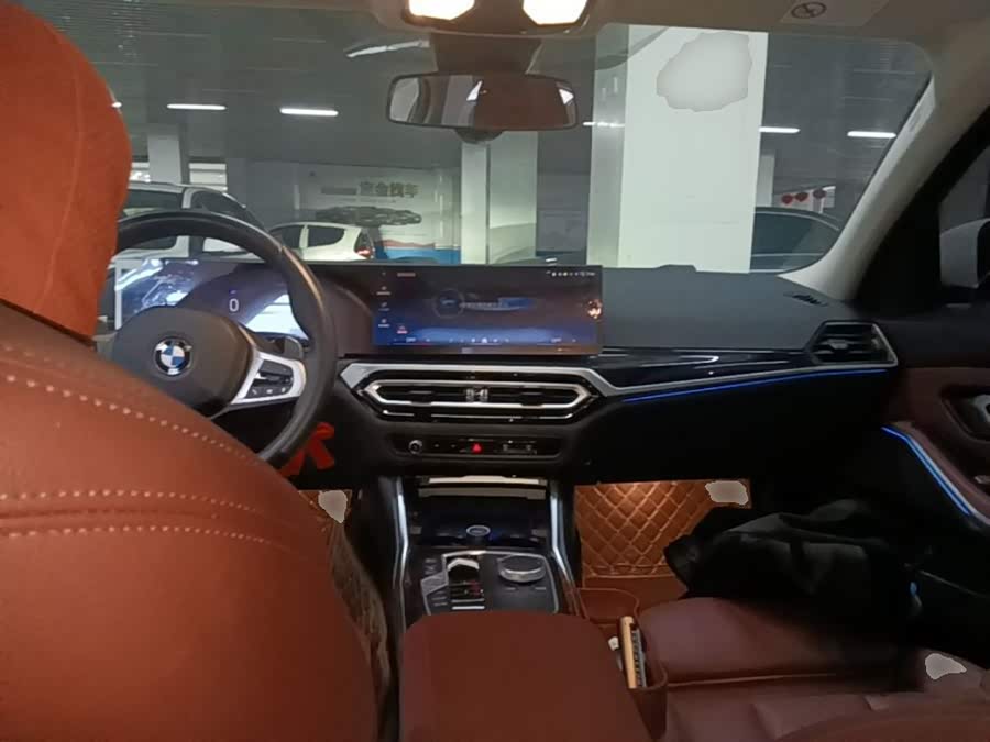 BMW 3 Series 2024, фото 10