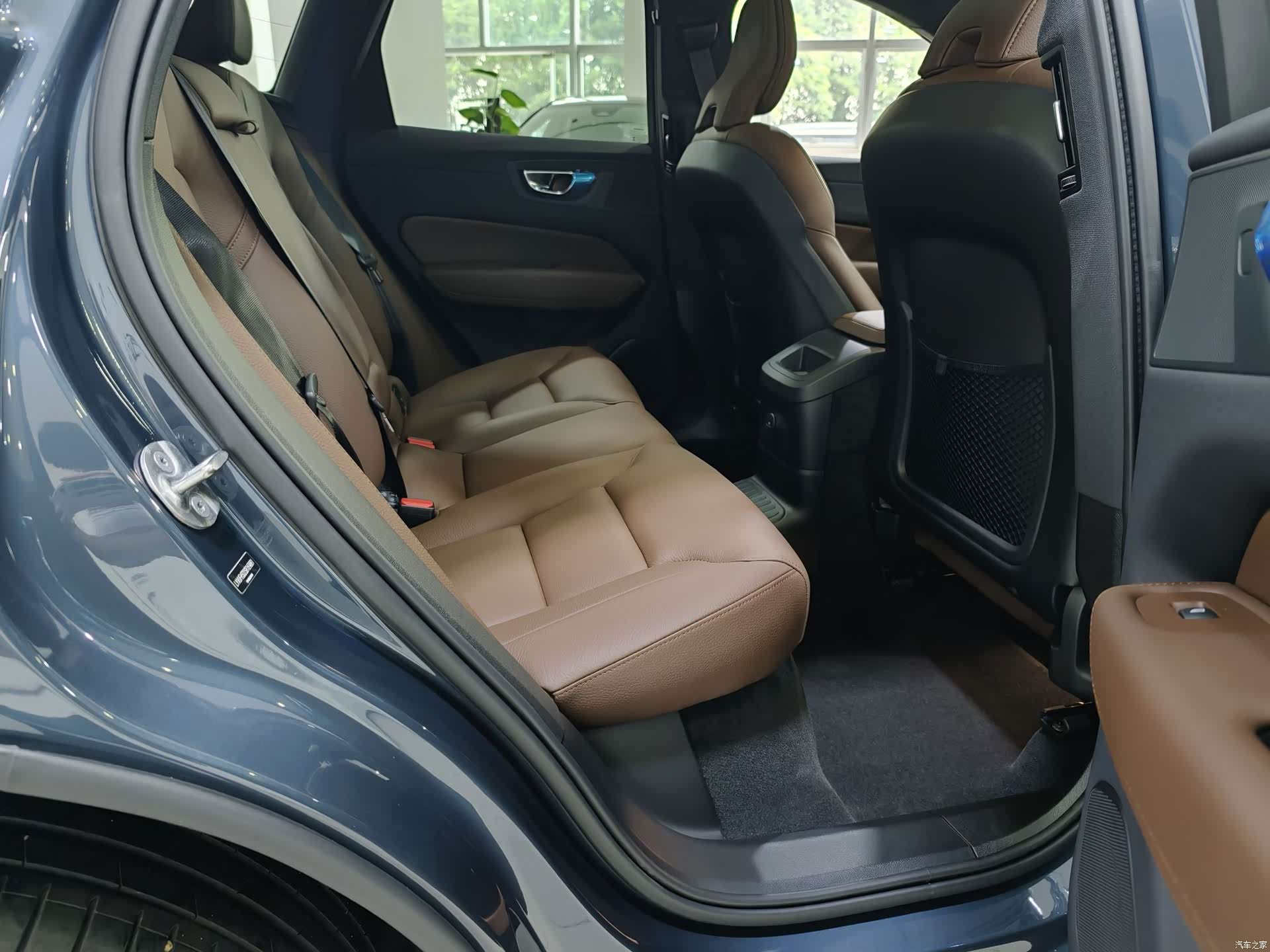 Volvo XC60, 2025 13