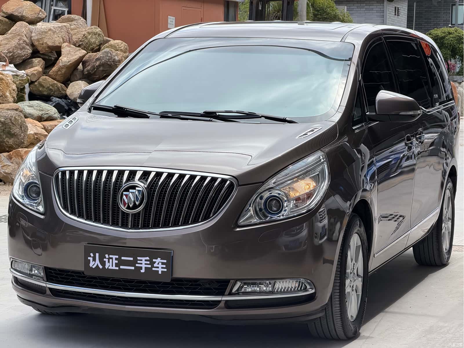 Buick GL8, 2015 1