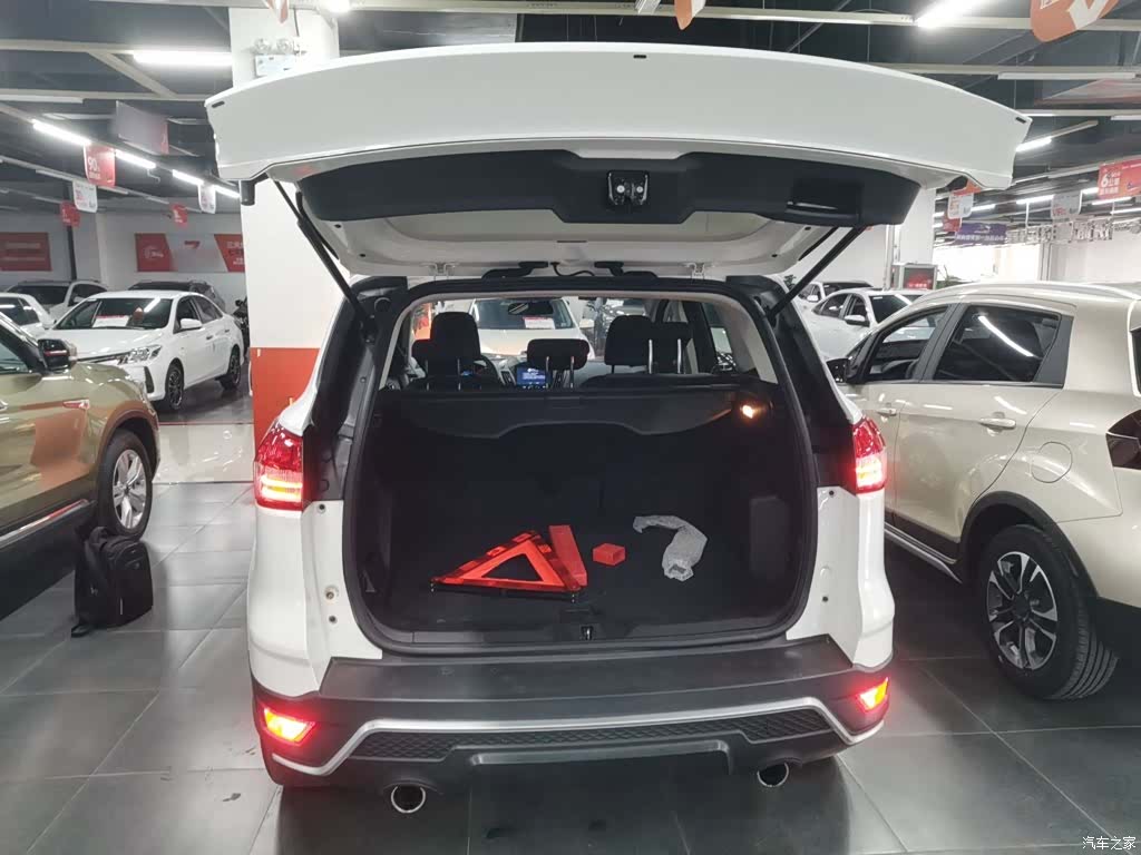 Ford Kuga, 2016 19