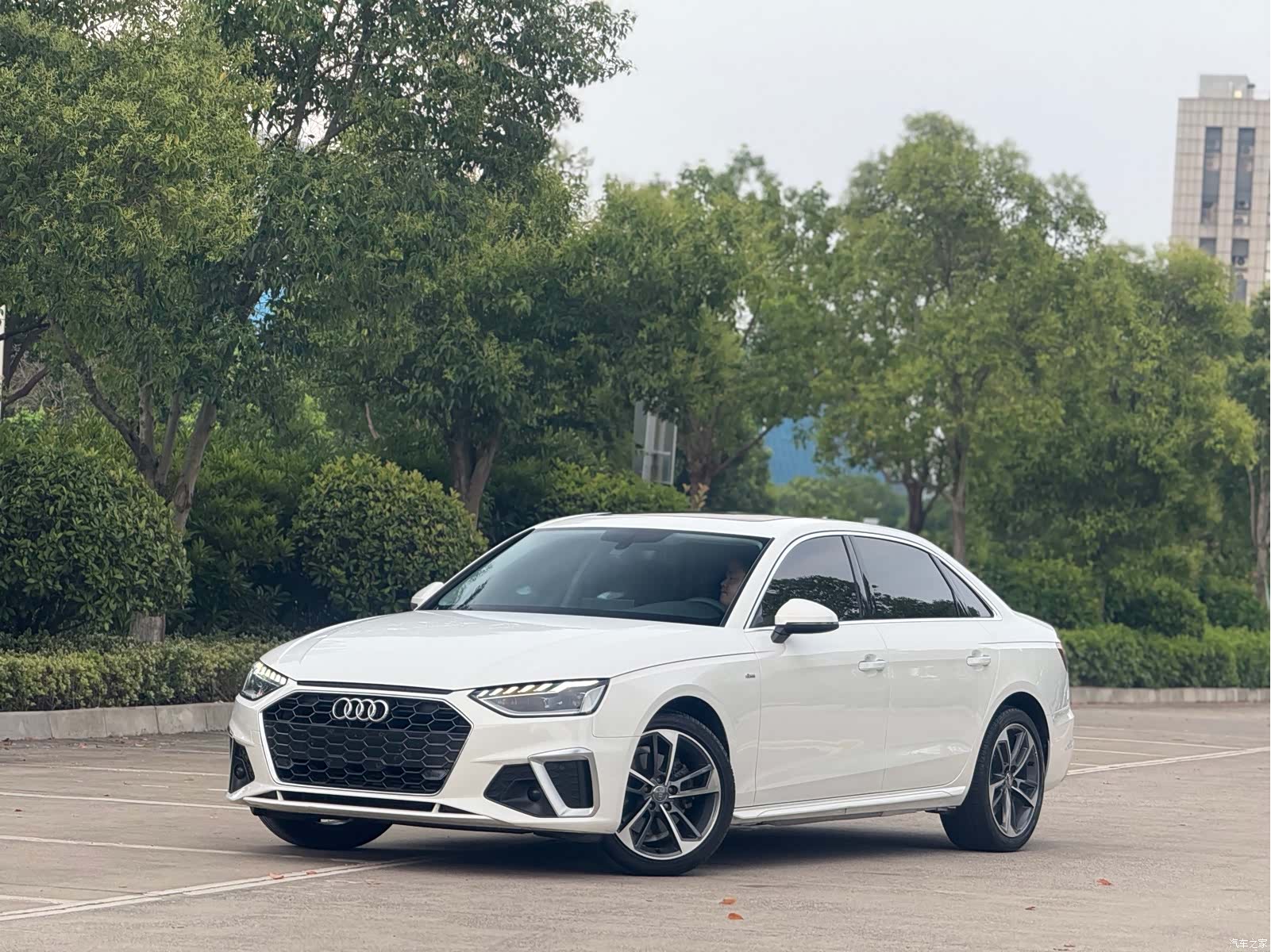 Audi A4L, 2020 1