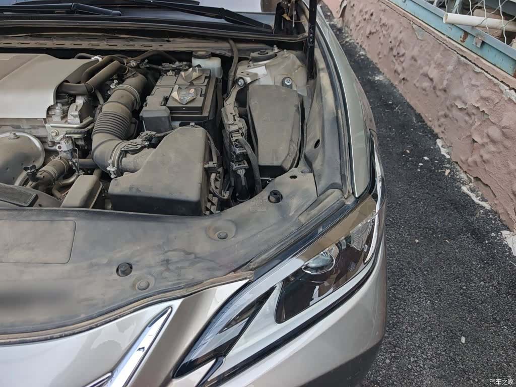 Lexus ES, 2019 22