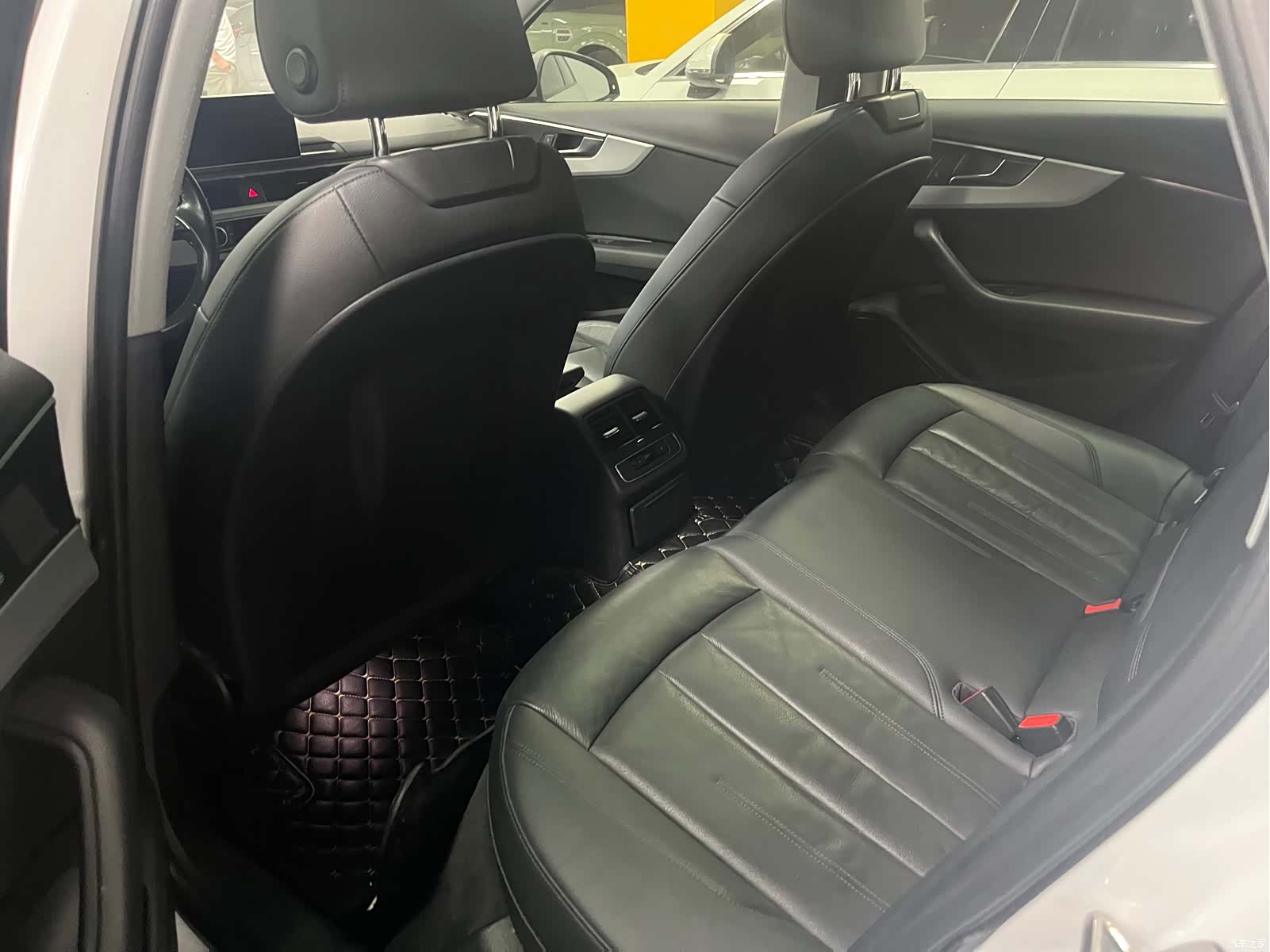 Audi A4, 2016 все фото
