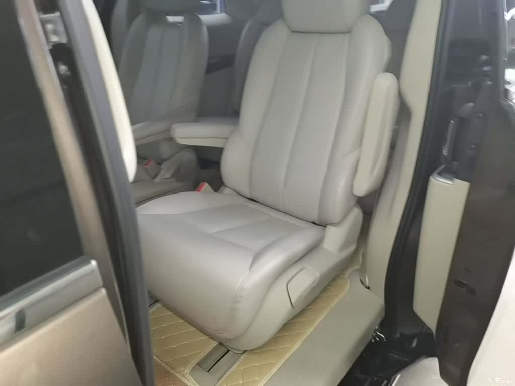 Buick GL8, 2024 17
