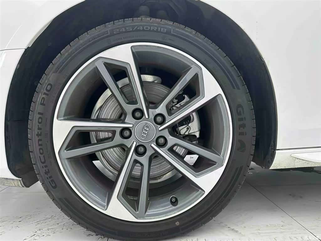 Audi A4L, 2020 10