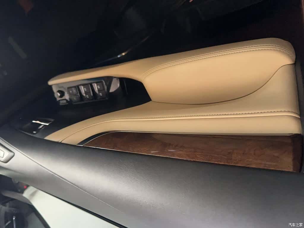 Toyota Alphard, 2017 21