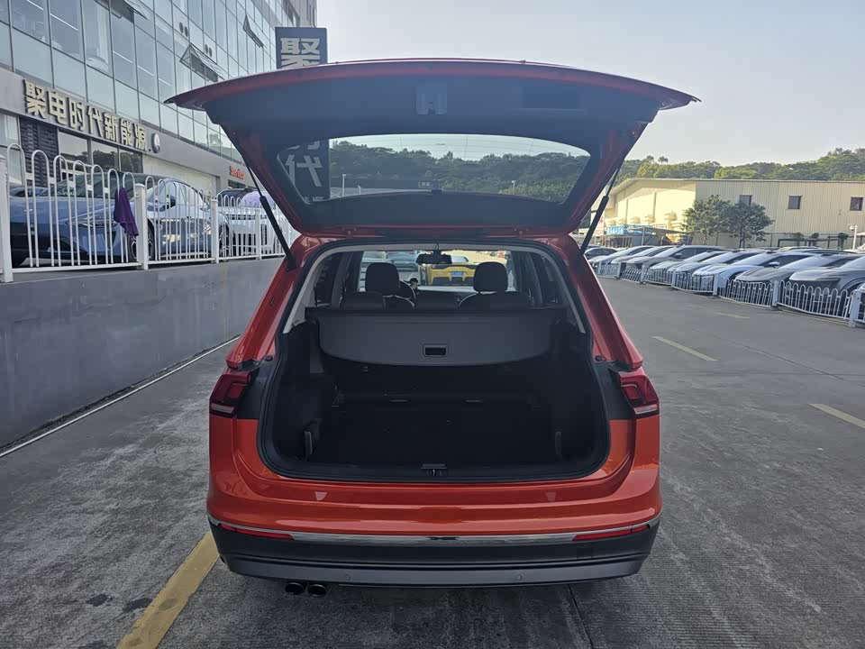 Volkswagen Tiguan L