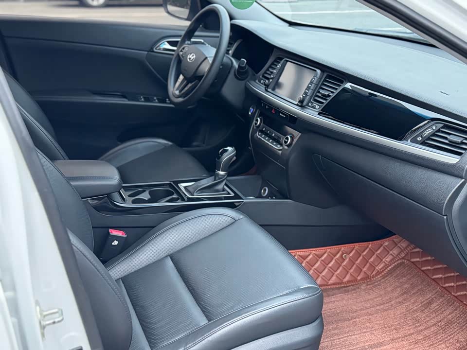 Hyundai Name picture