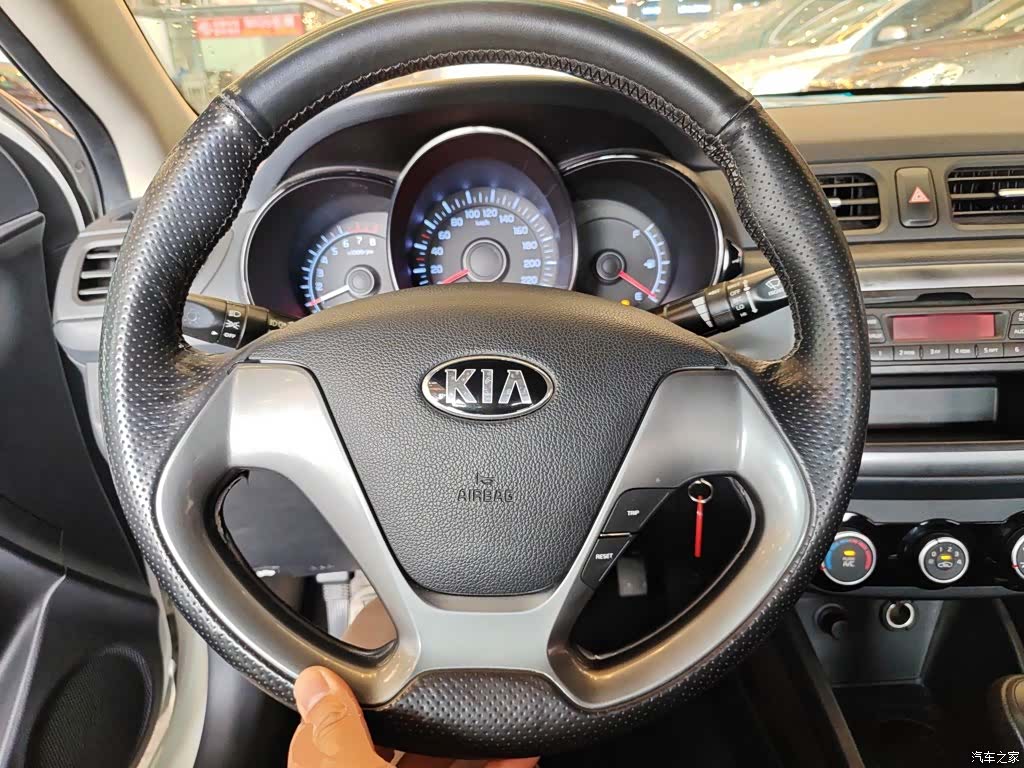 Kia K2, 2015 7