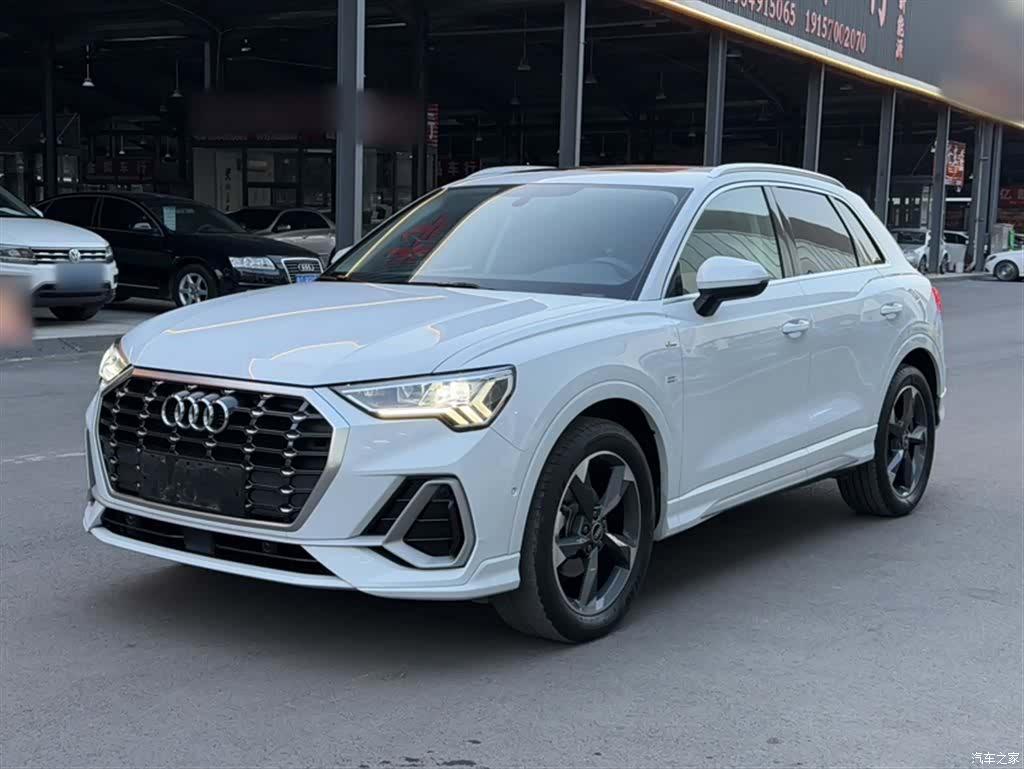 Audi Q3, 2022 3