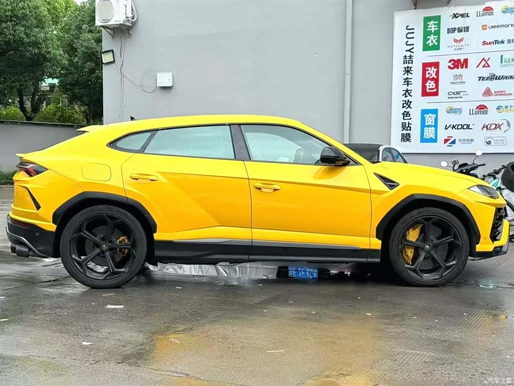 Lamborghini Urus, 2019 3