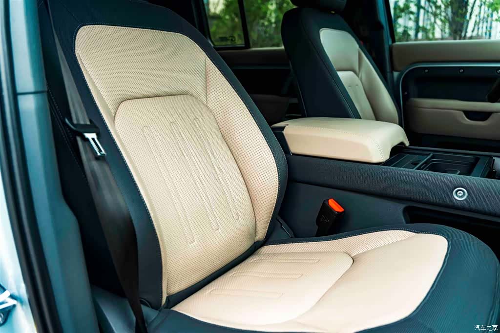 Land Rover Defender, 2022 22