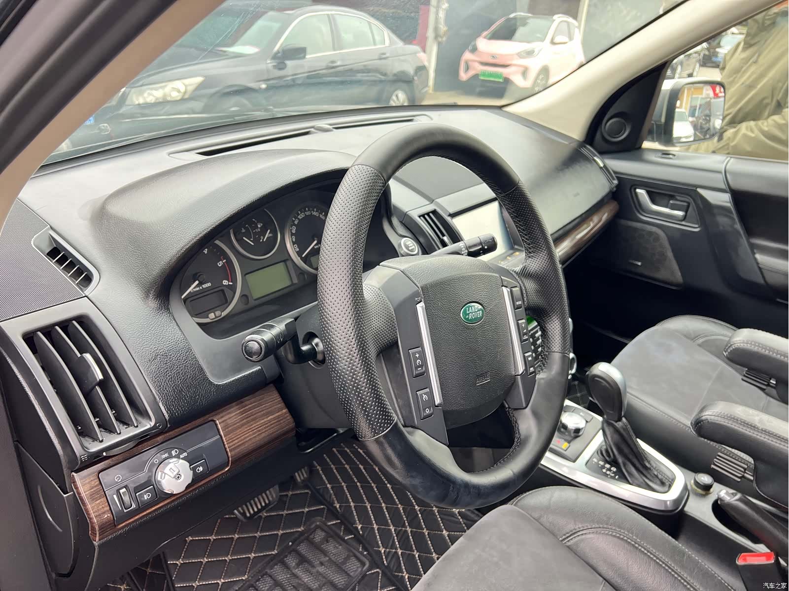 Land Rover SD4, 2011 8