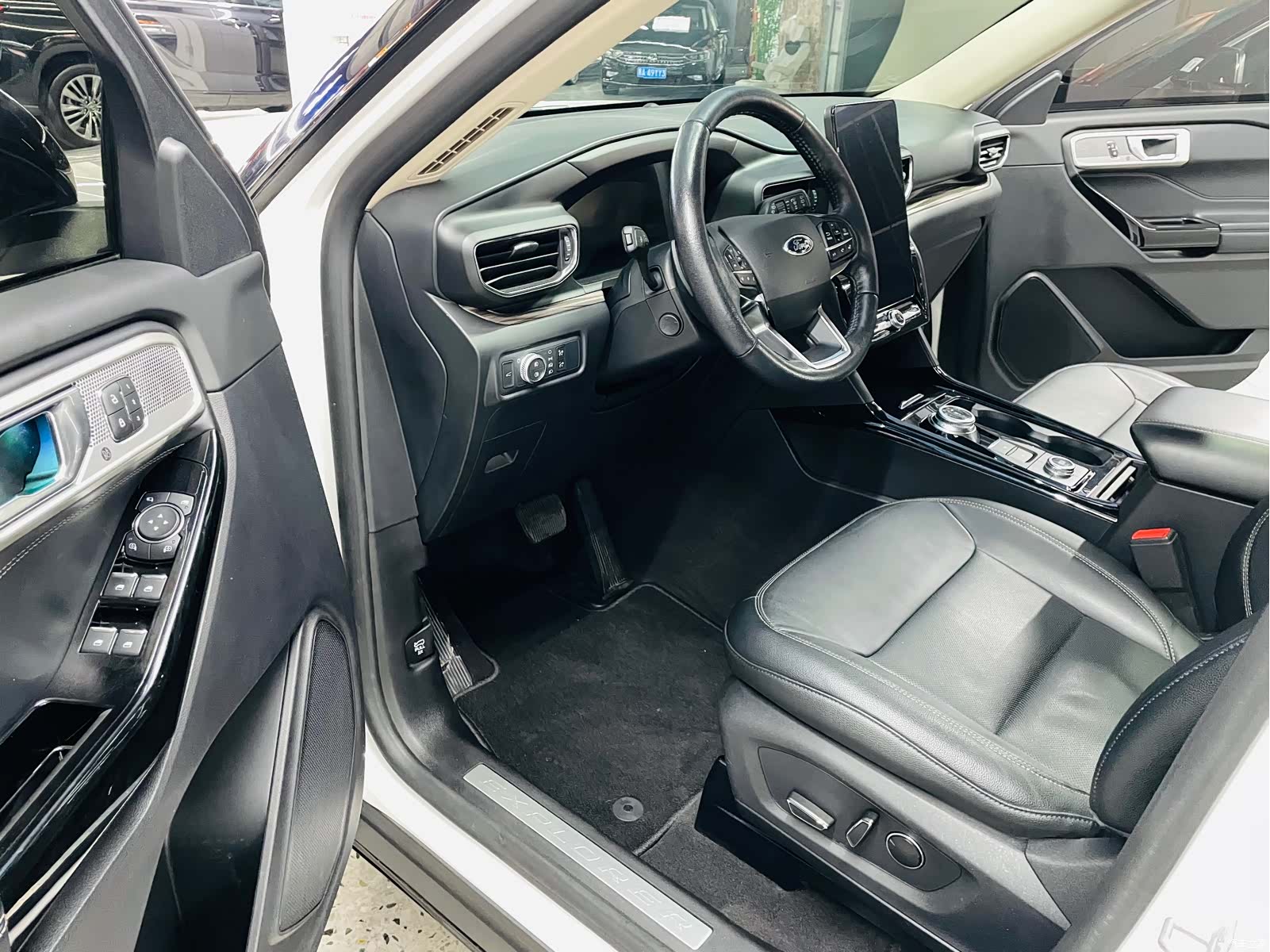 Ford Explorer, 2021 4