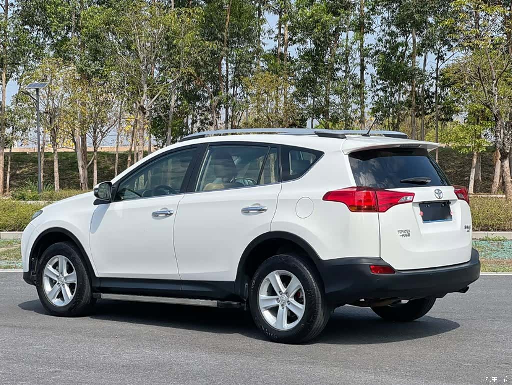 Toyota RAV4, 2014 9