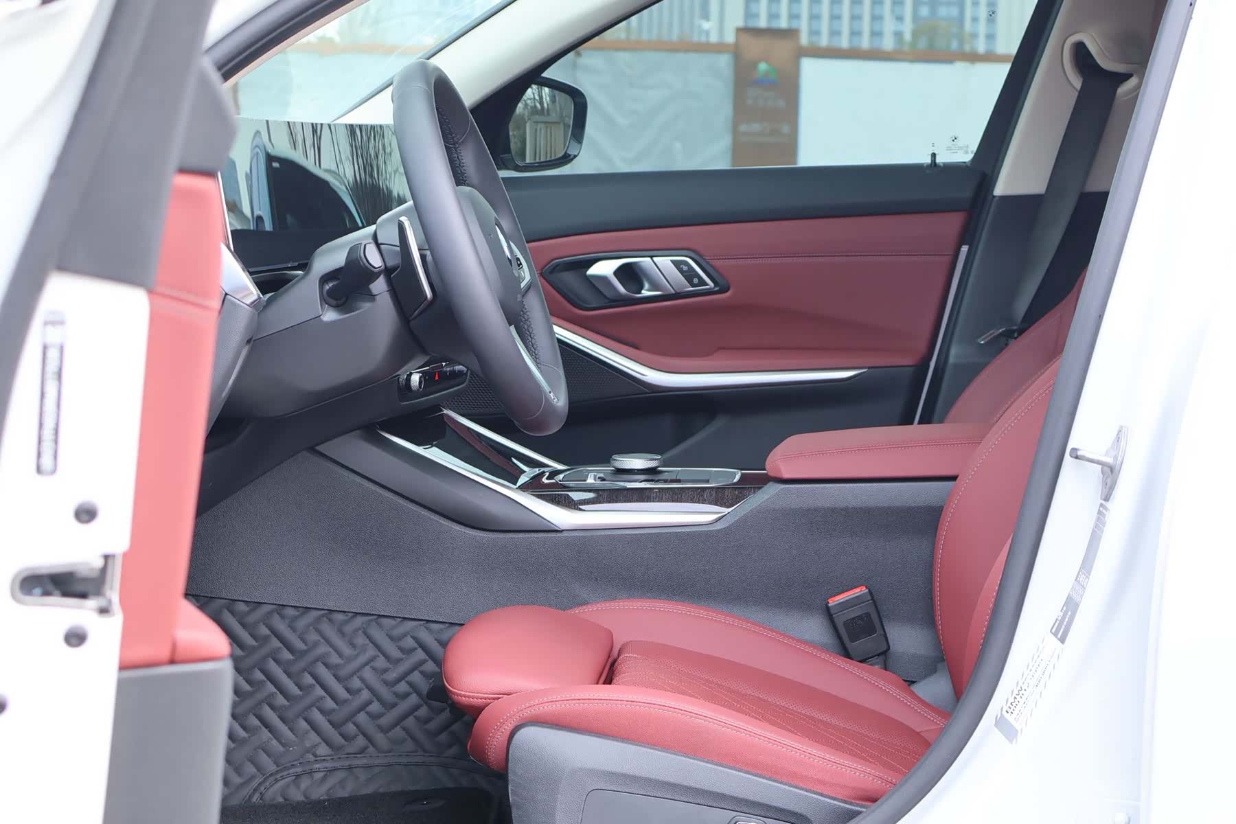 BMW 3 Series, 2024 16