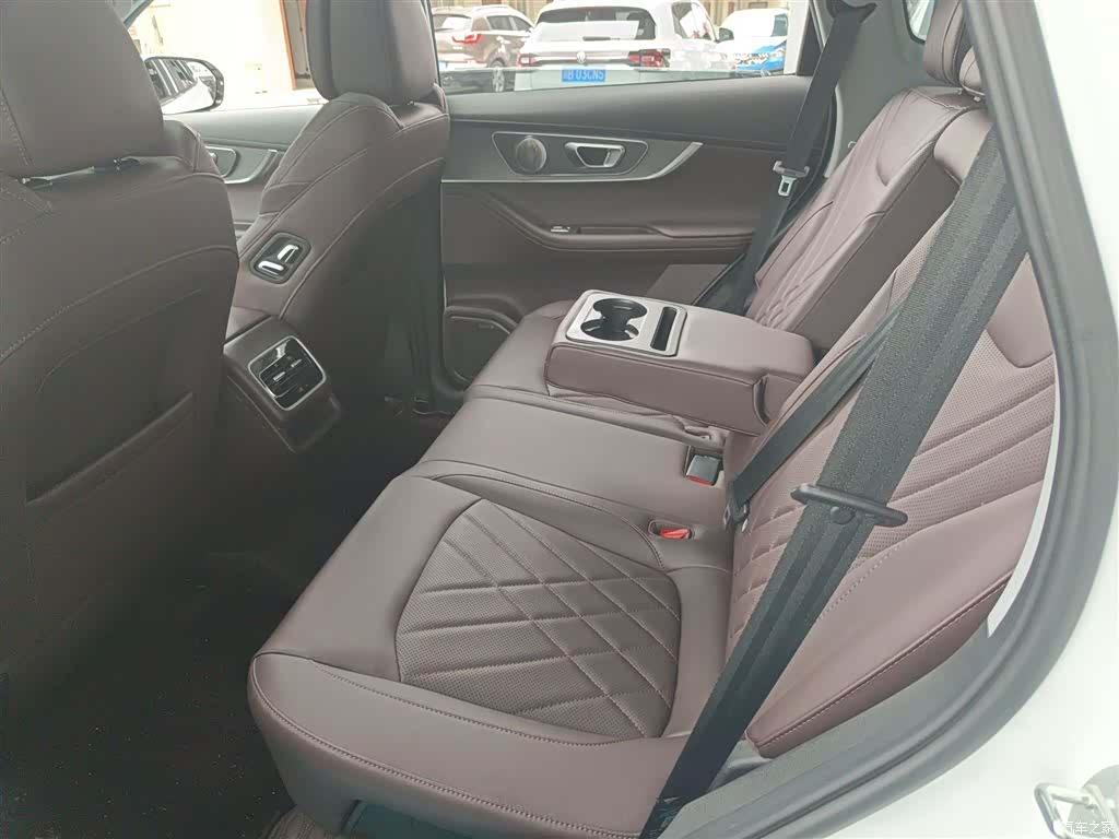 Chery Tiggo 8, 2023 17