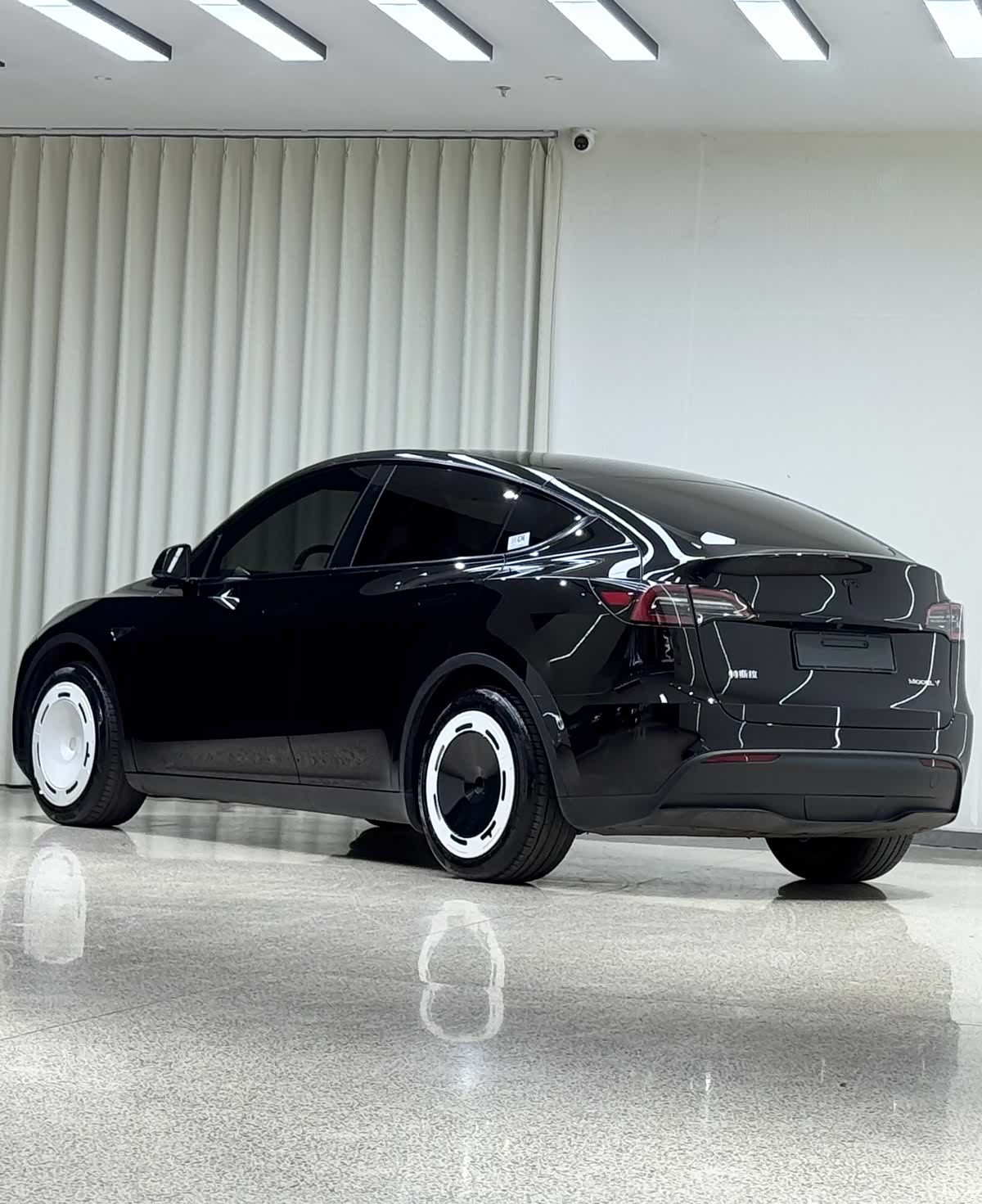 Tesla Model Y, 2022 4