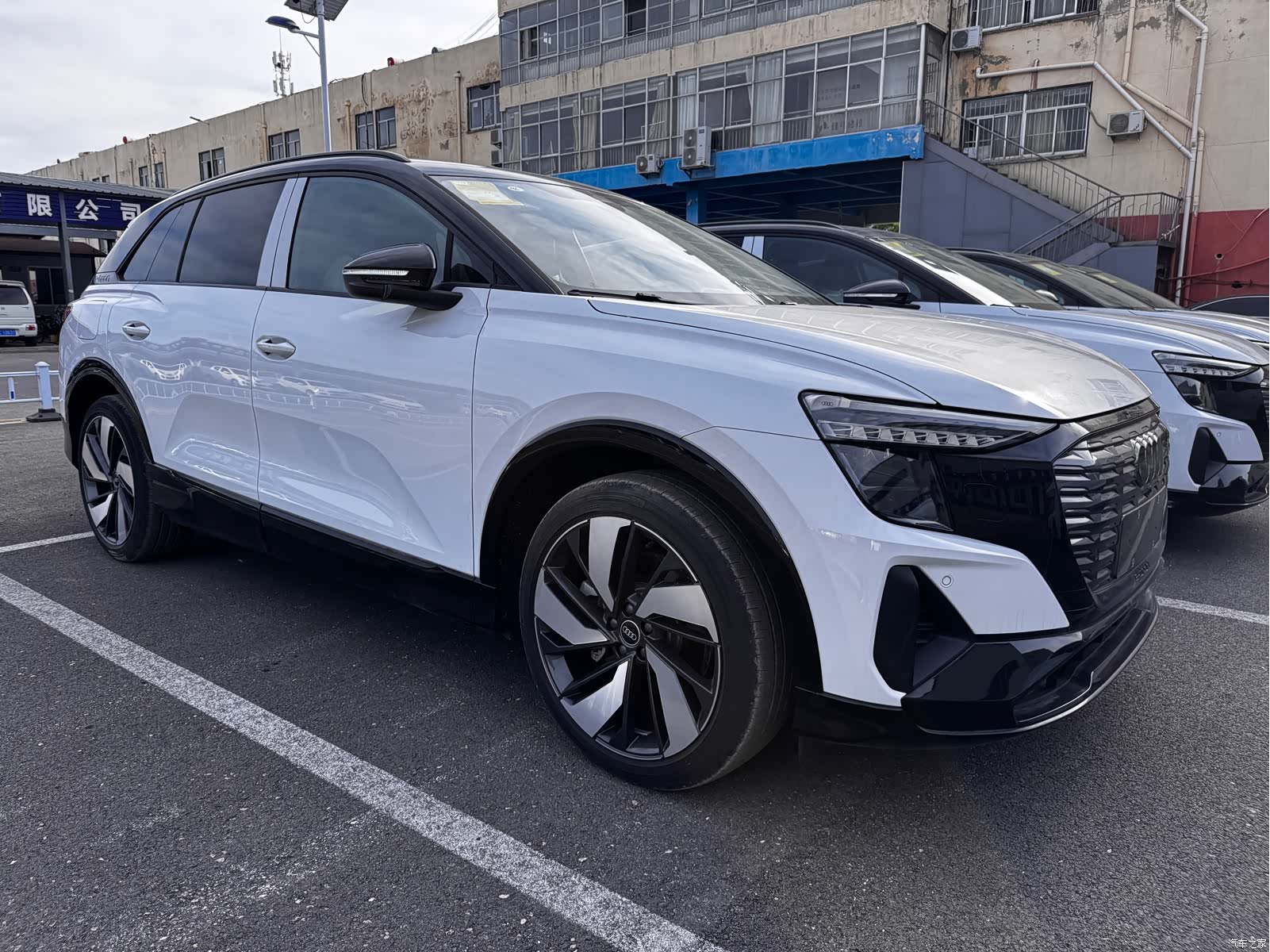 Audi Q5 e-tron, 2023 1