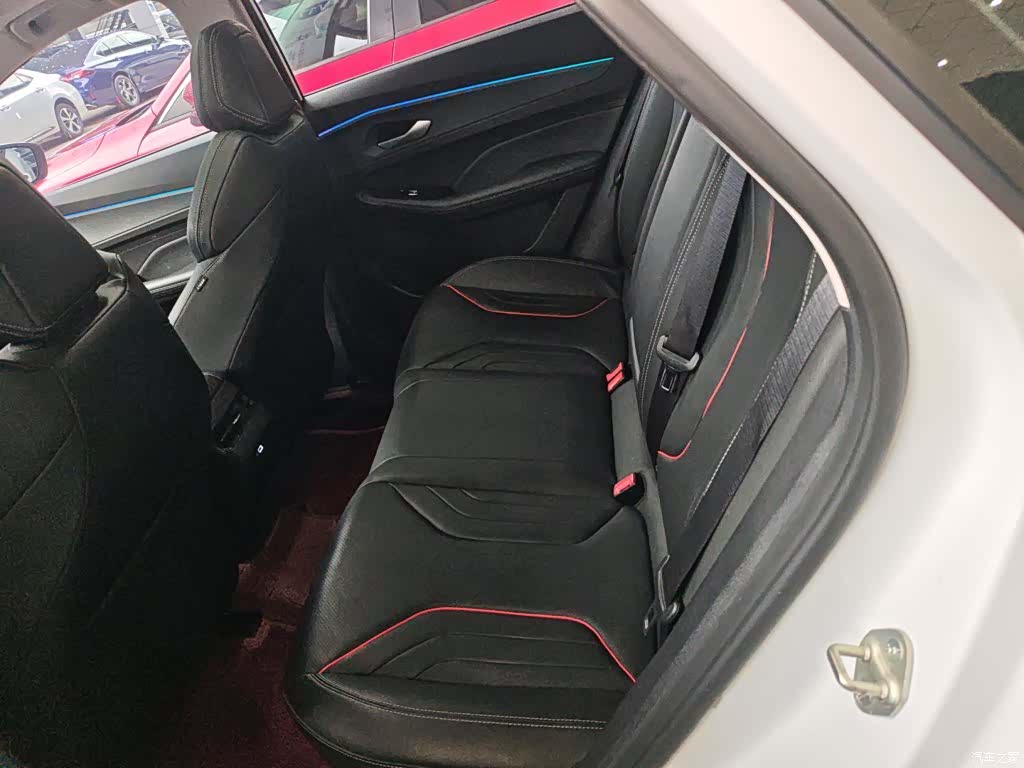 Geely Binray, 2024 17