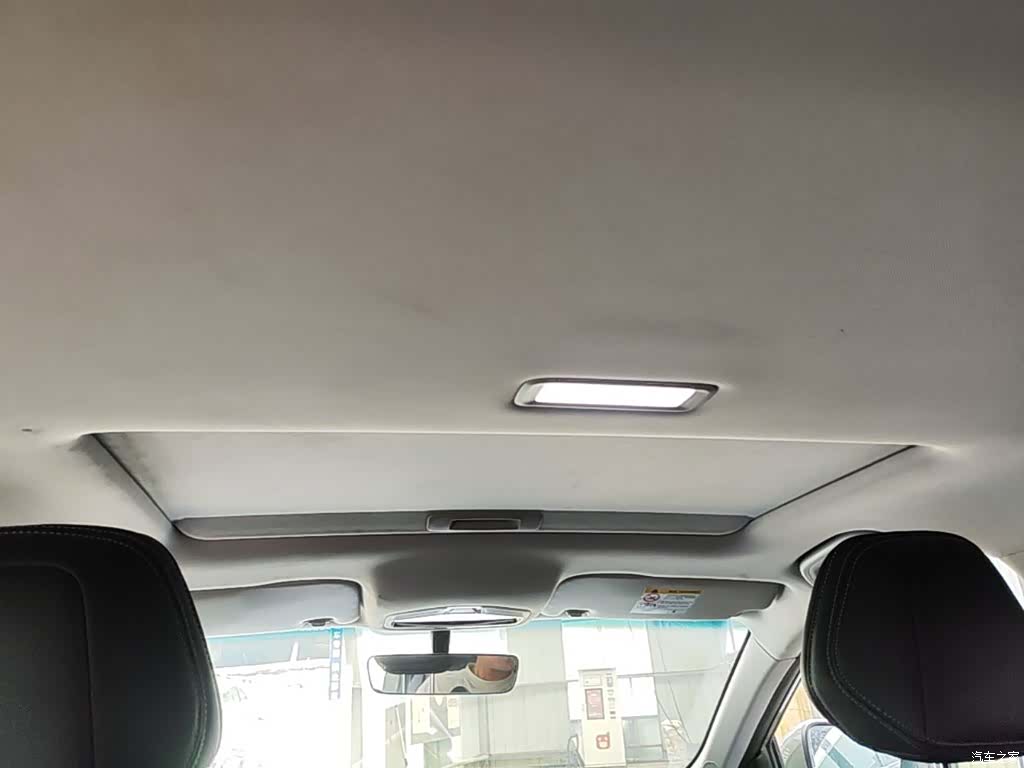 Geely Binray, 2022 18