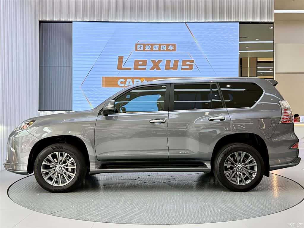 Lexus GX, 2024 4