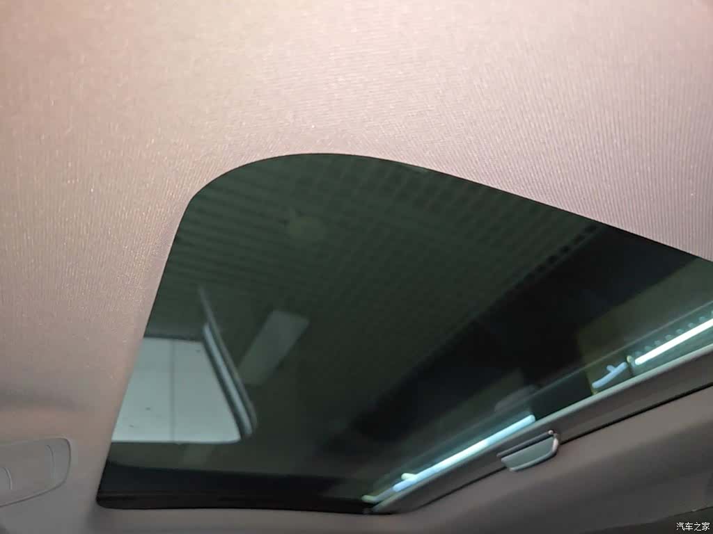 Audi Q2L, 2020 14