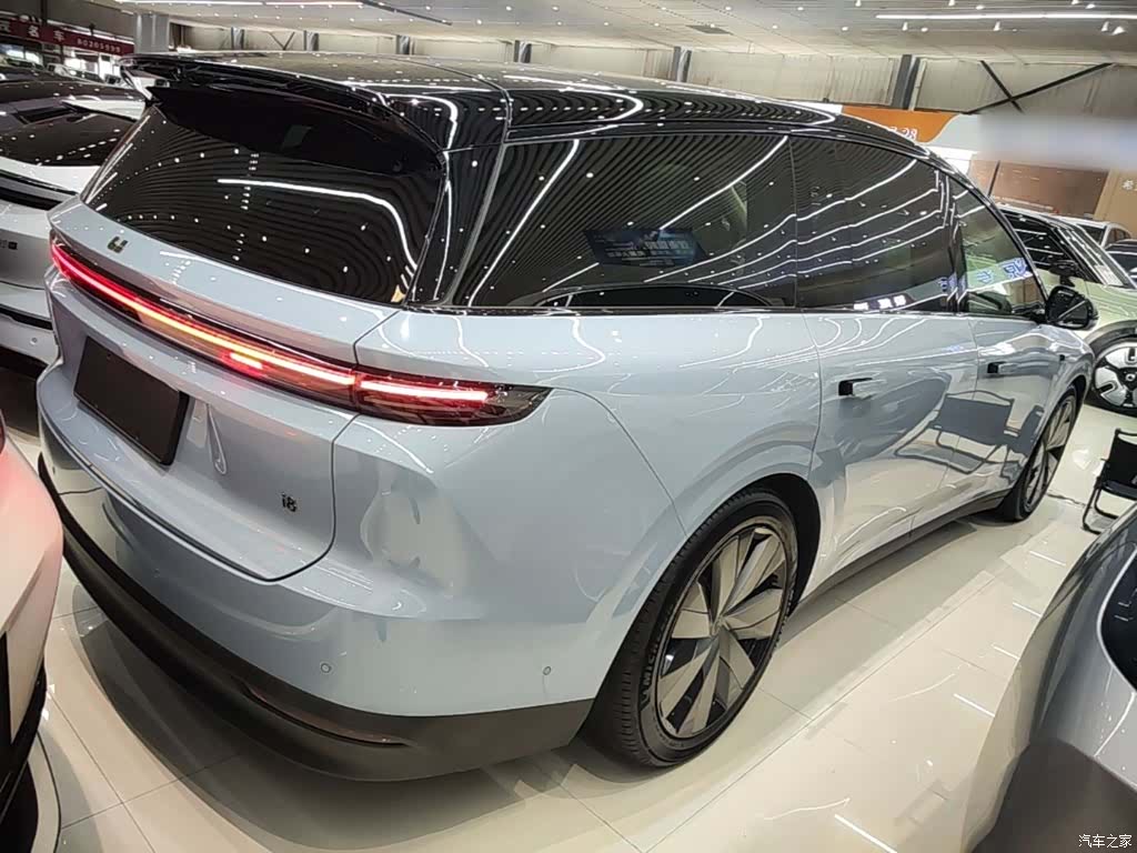 Li Auto i8, 2025 все фото