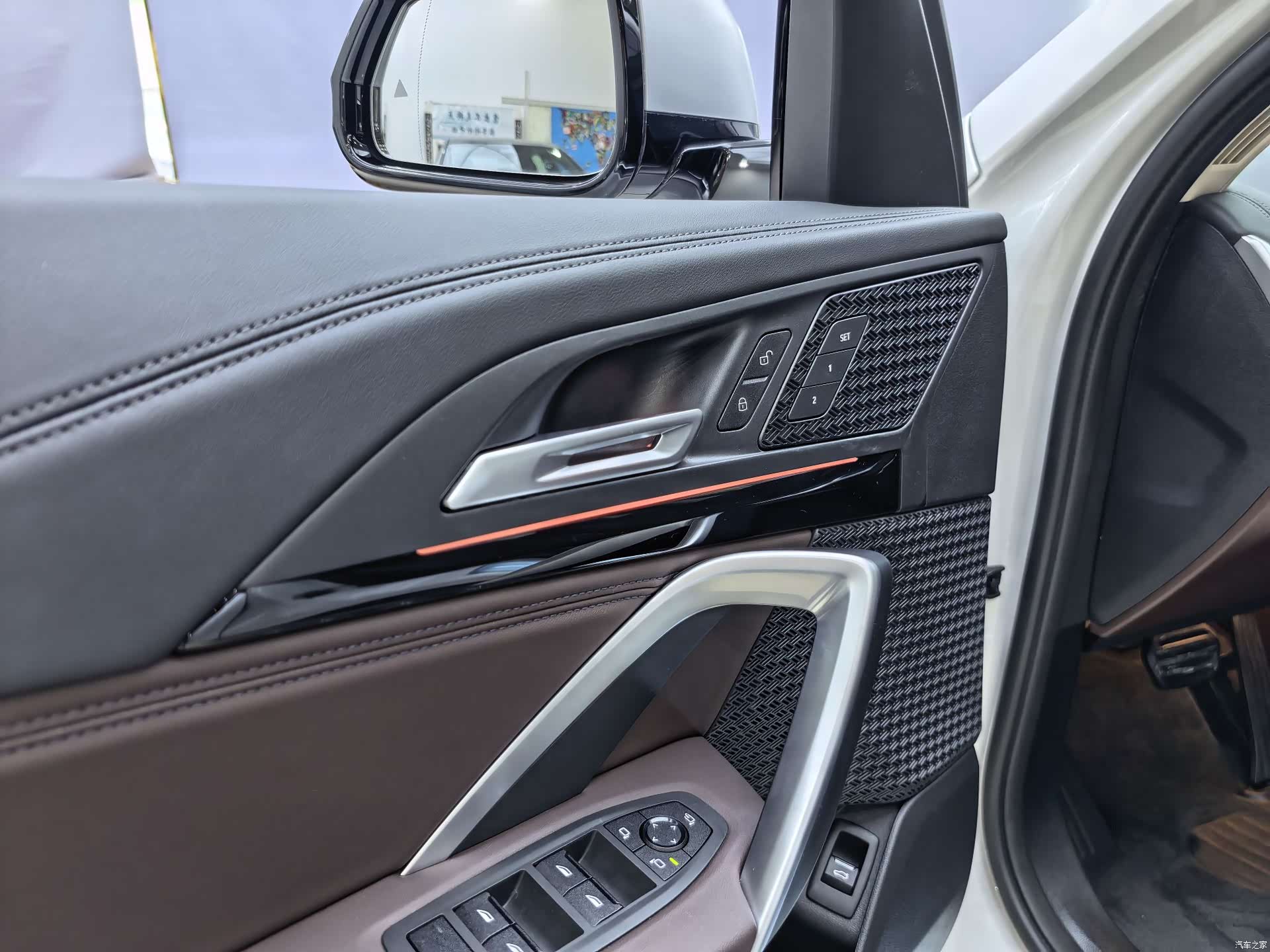 BMW iX1, 2024 все фото