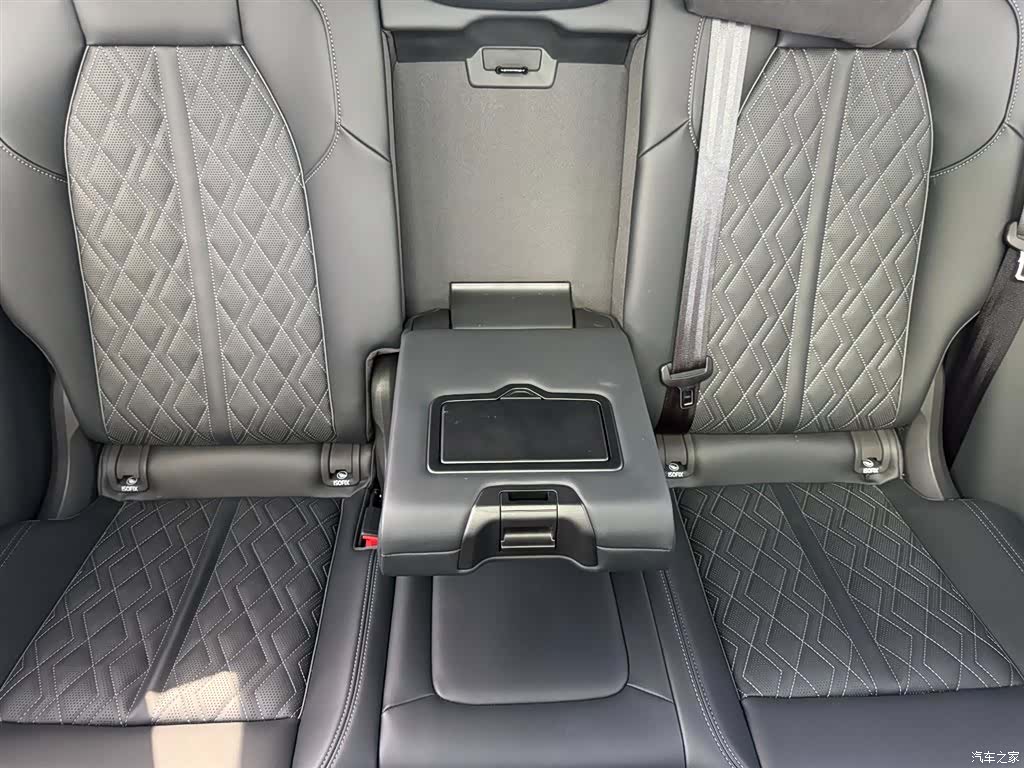 Audi Q5L, 2026 все фото