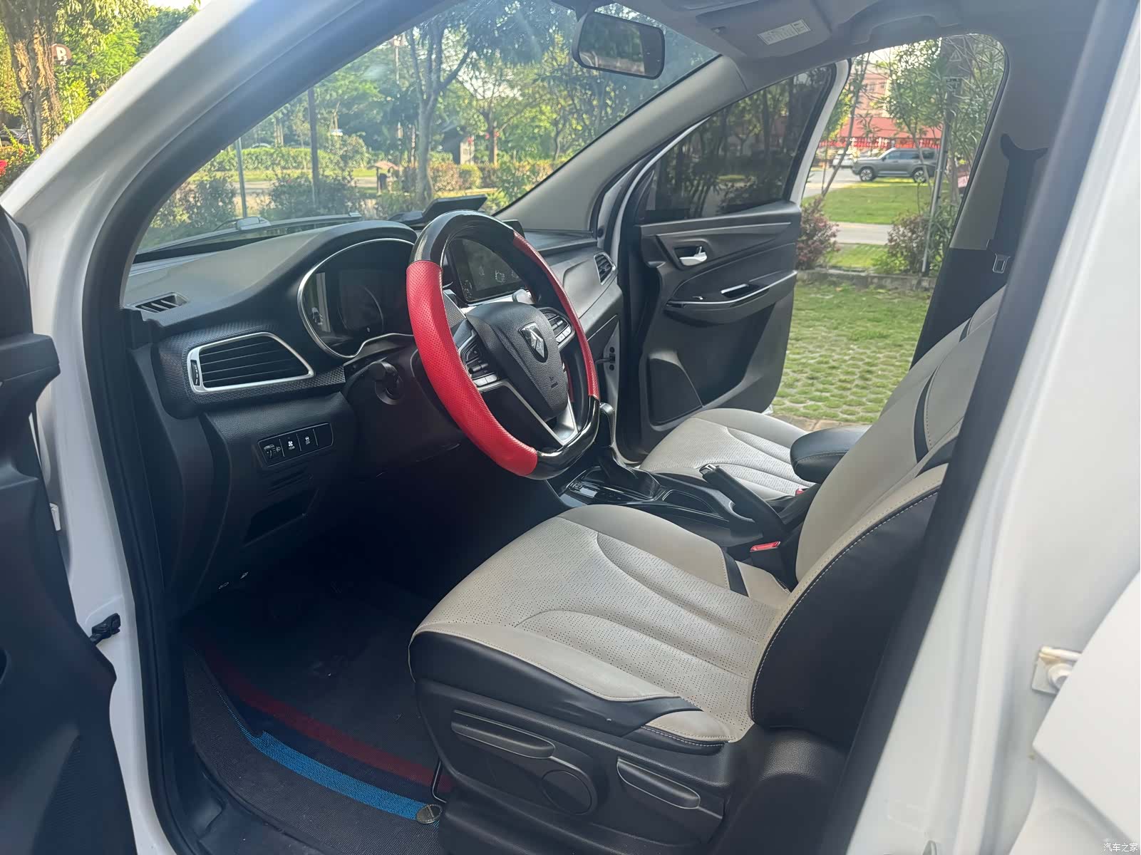 Wuling 730, 2021 4